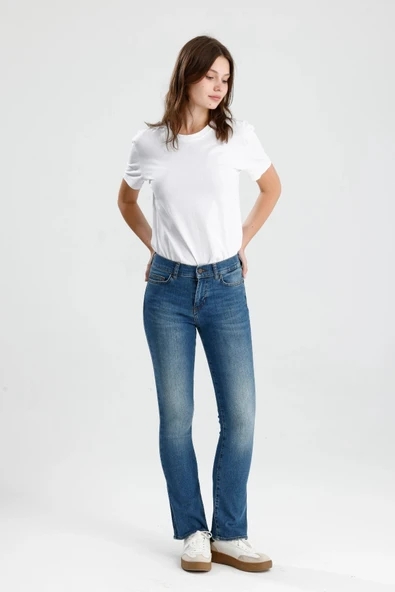 #KadınJean Orta Koyulukta Indigo Denim Boot Cut Kesim Monica24 Rahat Kadın Jean Pantolon ürün görseli 1
