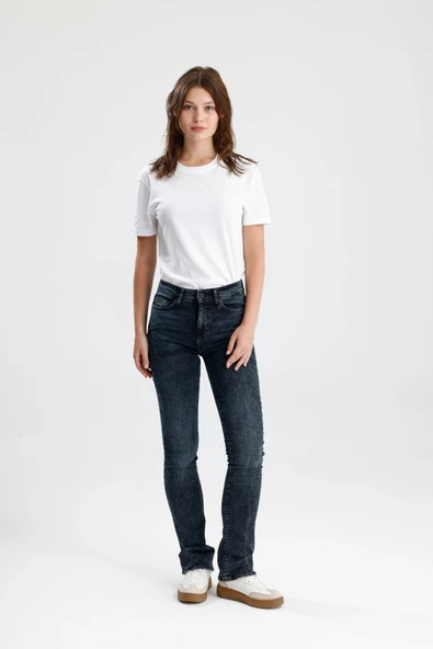 Yeni Sezon Koyu Indigo Denim Monica24 Yumuşak Doğal His Veren Kadın Jean Pantolon ürün görseli 1