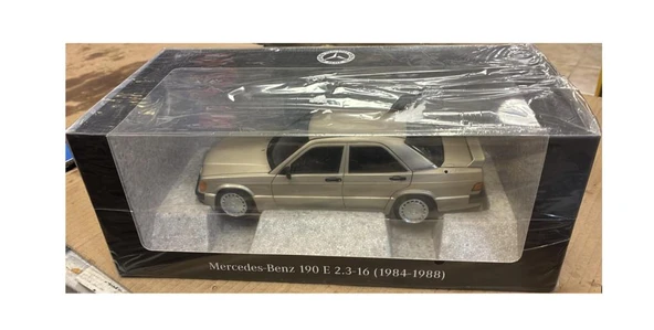 PTTAVM: Norev Mercedes-Benz 190E 2.3-16 1984-1988 Gümüş 1/18 Model