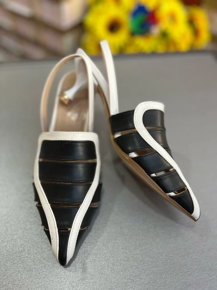 Siyah Beyaz Deri Slingback Topuklu Ayakkabı ürün görseli 1