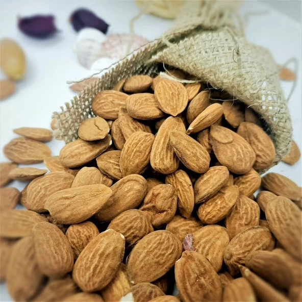 Yerli Badem ( 500 gr ) ürün görseli 1