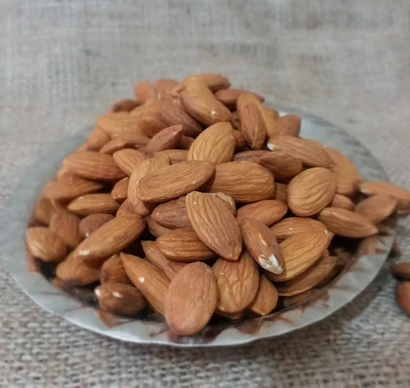 Badem ( 1 kg ) ürün görseli 1