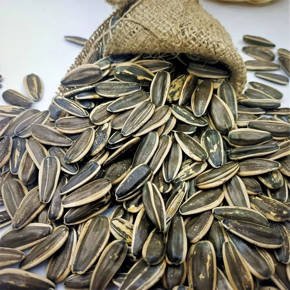 Siyah Çekirdek Çiğ ( 500 gr ) ürün görseli 1