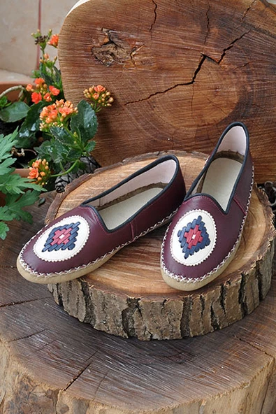 Nakışlı Bordo Bayan Sandalet - Resim 3
