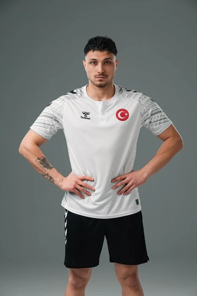Hummel Milli Takım Line Kamp Tişört Beyaz ürün görseli 1
