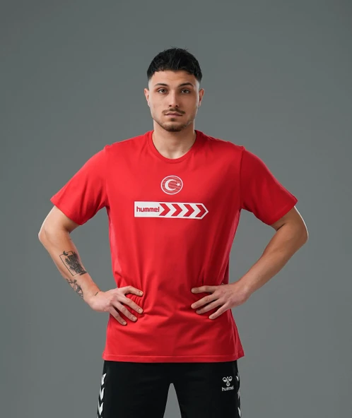 Hummel Armin Milli Takım Pro Tişört Kırmızı ürün görseli 1