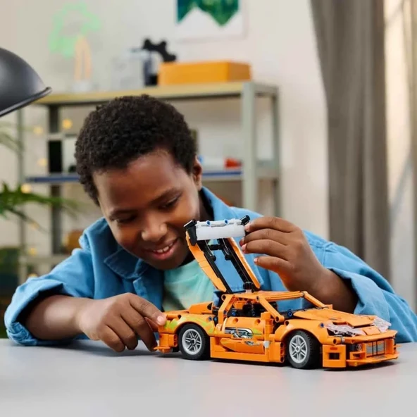 PTTAVM: LEGO Technic Fast and Furious Toyota Supra MK4