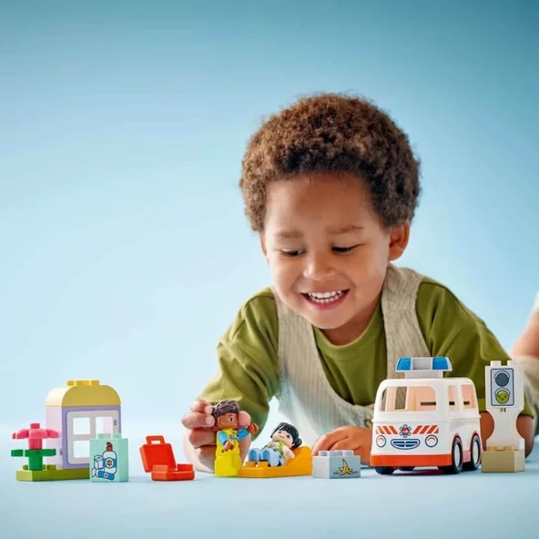 LEGO DUPLO Ambulans ve Sürücü 10447 - Resim 4
