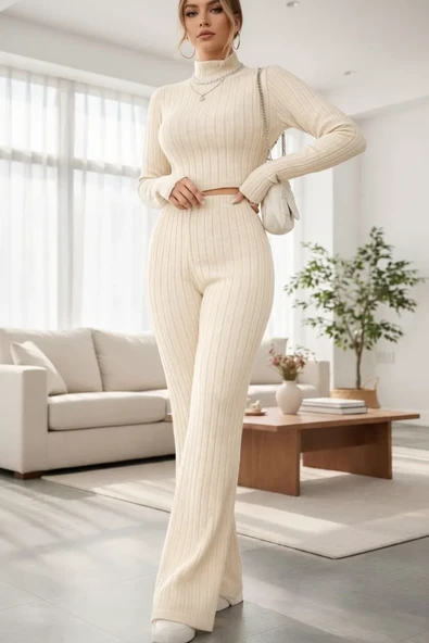 Kadın Ekru Çizgili Boğazlı Crop Top ve Yüksek Bel Eşofman Takımı Spor Şık Kombin ürün görseli 1