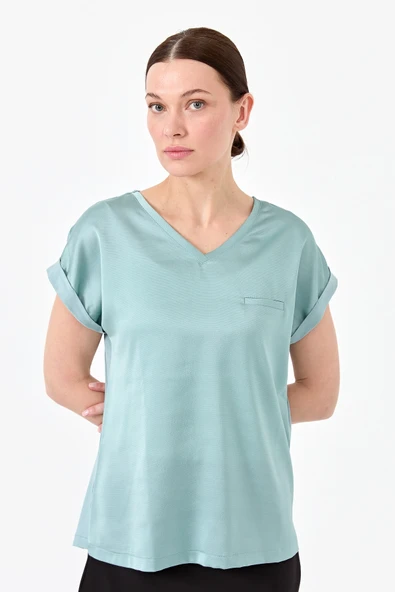 Desen Minimalist V Yaka Kısa Kol Oversize Kadın Bluz - Günlük Şıklık ürün görseli 1