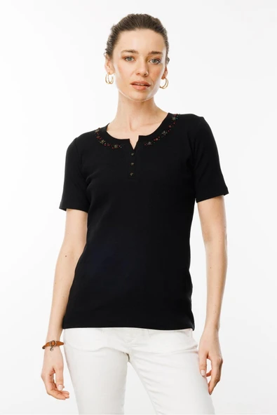 Kadın Açma Yaka Boncuk İşlemeli Pamuklu T-Shirt Lacivert ürün görseli 1