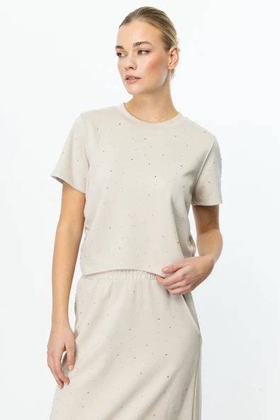On Minimalist Taş Detaylı Kısa Kol Crop Bluz - Günlük & Şık ürün görseli 1