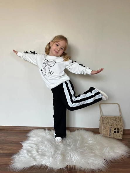 Cg Kids Fiyonk Kol Detaylı ve Baskılı Kız Çocuk ispanyol Paça 2 iplik Alt Üst Eşofman Takım ürün görseli 1
