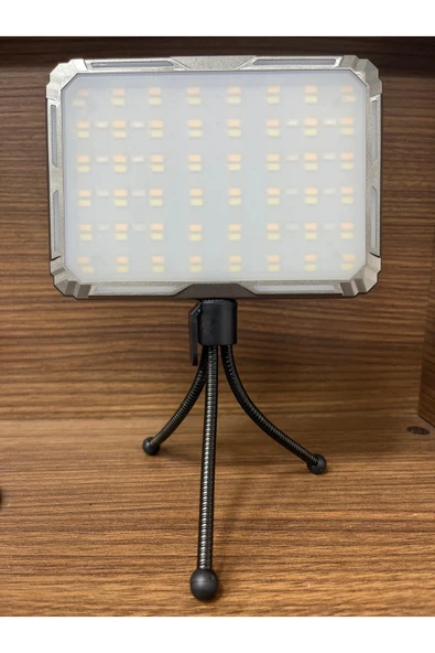 3'ü 1 Arada Taşınabilir LED Çalışma Lambası – 30W, 360° Aydınlatma, Type-C Şarjlı ürün görseli 1