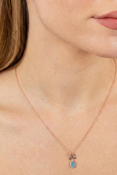925 Ayar Gümüş Kolye Rose Gold Kaplama Elmas Montürlü Işıltılı Damla Kesim Akuamarin Zirkon Taşlı Kolye SGTL13229MAVI ürün görseli 1