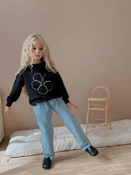 Cg Kids Nakışlı Pul işlemeli 2 Iplik Sweatshirt Alt Üst Taş işlemeli Kot Jean Pantolon Takım Alt Üst Süper Kalite Kumaş ürün görseli 1