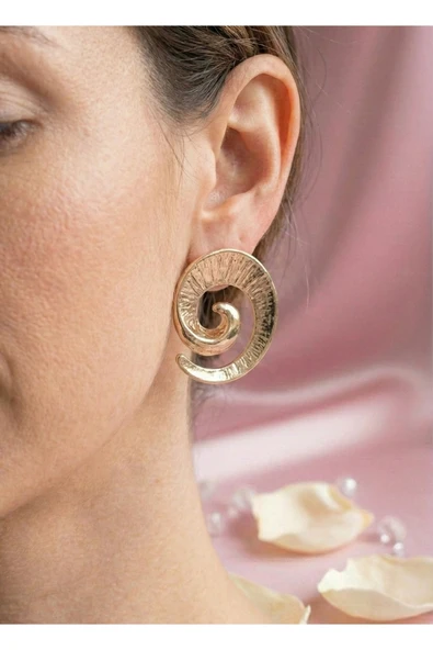 Gold Çizgili Spiral Küpe - Resim 2