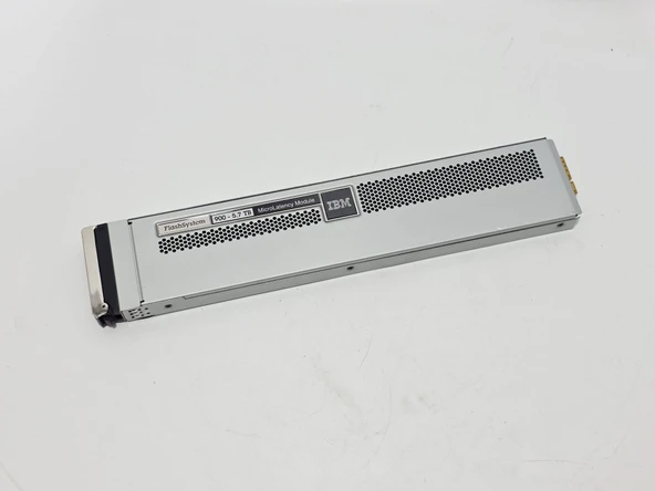 IBM 00DJ365 5.7TB MicroLatency Flash Modül (Yenilenmiş) - Resim 2