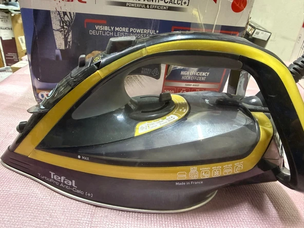 Tefal FV5696 Turbo Pro Anti-Calc 3000 W Buharlı Ütü ürün görseli 1