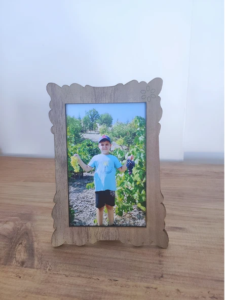 Ahşap Fotoğraf Çerçevesi (Fotoğraf Dahil) 10x15 cm Şık ve Dekoratif Masa Üstü Çerçeve ürün görseli 1