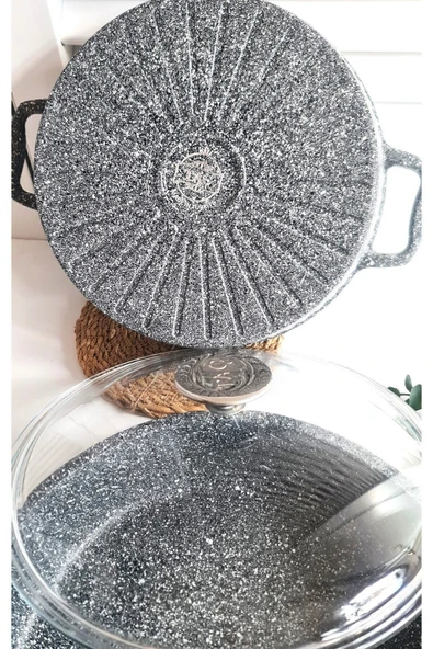 GULHANILE Taç Valeriya Ultra Granit Döküm 28 Cm Basık Tencere Yanmaz Yapışmaz ürün görseli 1