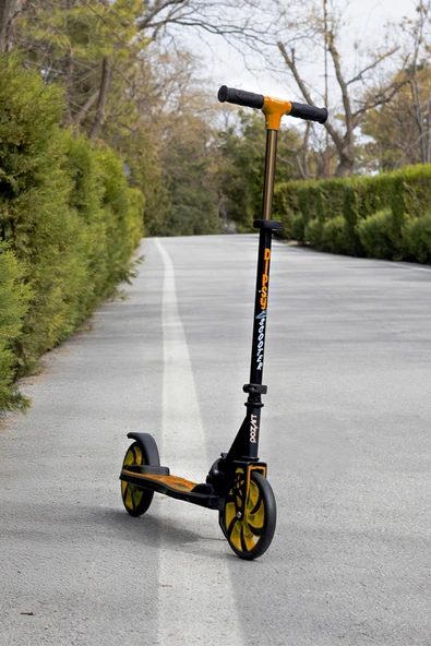 Scooter Y Dipsy 2tekerli Park Ayakcaklı 3kademeli 100kğ Taşıma Kapasiteli 8 Yaş Ve Üstü Kullanabilir ürün görseli 1
