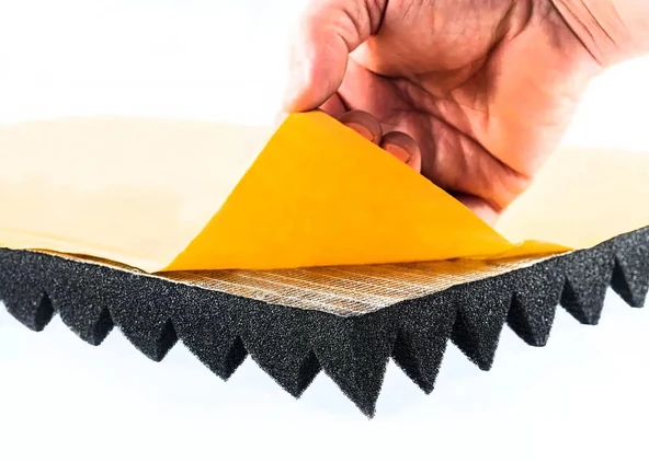 Ses Yalıtımı Akustik Piramit Süngeri Kendinden Yapışkanlı 40mm 50x50 Ses Yalıtımı ürün görseli 1