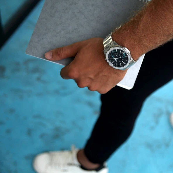 Casio EFR-S567D-1AVUDF Erkek Kol Saati - Resim 3