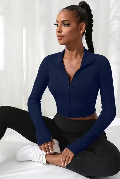 Kadın Lacivert Uzun Kol Fermuarlı Parmak Geçme Detaylı Dik Yaka Crop Top Bluz ürün görseli 1