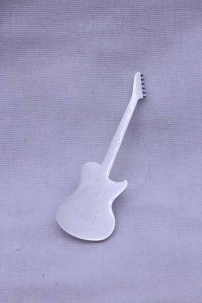 Şık Gümüş Gitar Model Broş - Yaka İğnesi Unisex Aksesuar ürün görseli 1