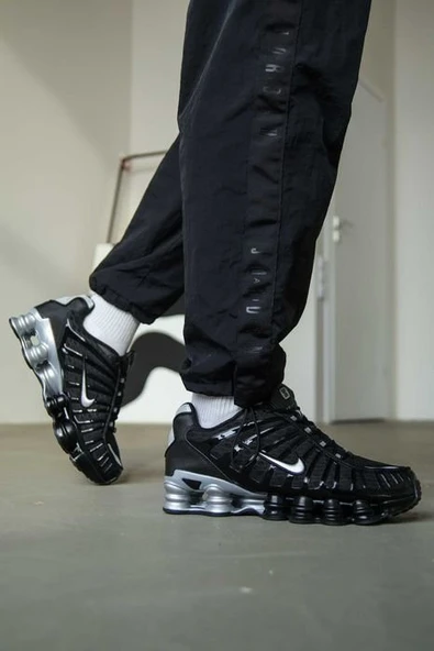 Nike Shox TL ürün görseli 1