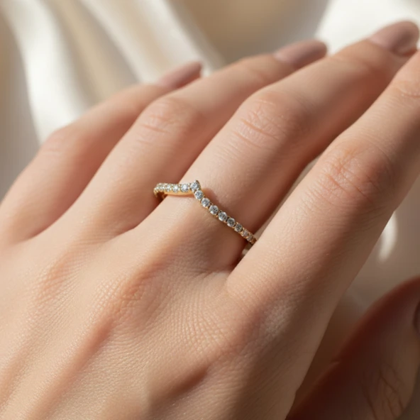 V Model Taşlı 14 Ayar Altın Yüzük - Resim 3
