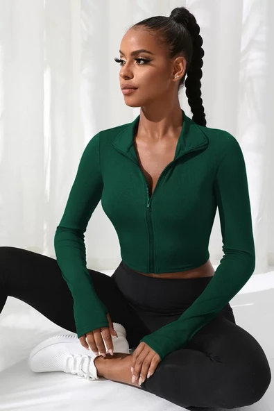 Kadın Yeşil Uzun Kol Fermuarlı Parmak Geçme Detaylı Dik Yaka Crop Top Bluz ürün görseli 1