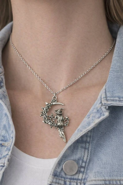 Ay Üzerinde Peri Figürlü Gümüş Renk Unisex Kolye ürün görseli 1