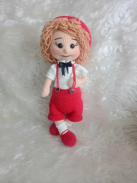 Şapkalı Kırmızılı Bebek Amigurumi Organik Oyuncak ürün görseli 1