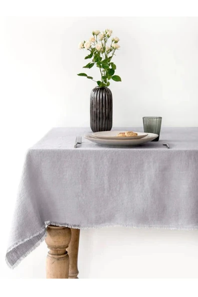 KÜTÜKhouse Püsküllü Açık Gri Masa Örtüsü 150x180 cm ürün görseli 1