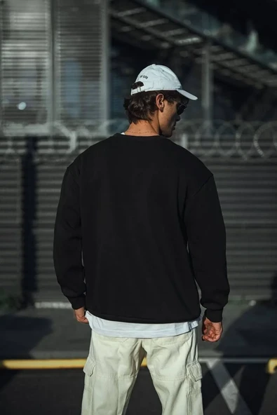 Kışlık Bisiklet Yaka Üç İplik Basic SweatShirt - Siyah 8381540 - Resim 2