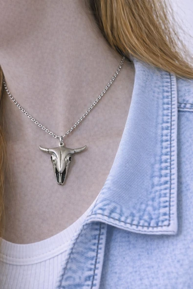 Bohem Boğa Kafatası Figürlü Gümüş Renk Unisex Uzun Zincir Kolye ürün görseli 1