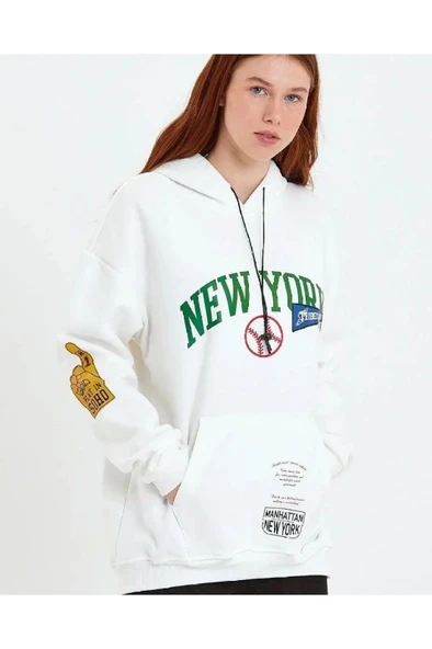 Kadın Baskılı Kapüşonlu Sweatshirt - Beyaz - Resim 2