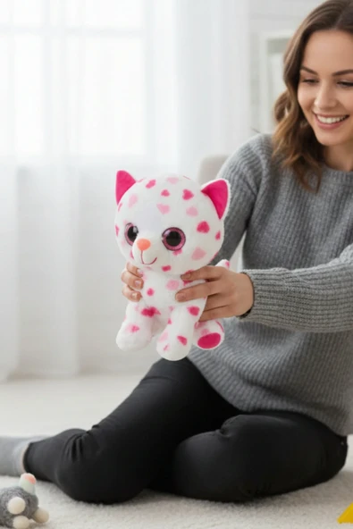 İri Gözlü Sevimli Zürafa Peluş Oyuncak 25 cm - Yumuşacık Doku Yüksek Kaliteli ürün görseli 1