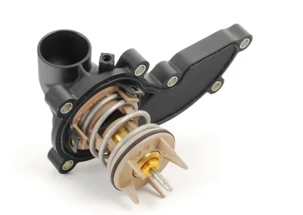 TERMOSTAT YUVASI A4-A6-A8-TOUAREG-Q7 06E121111P 06E121111S 06E121111T ürün görseli 1
