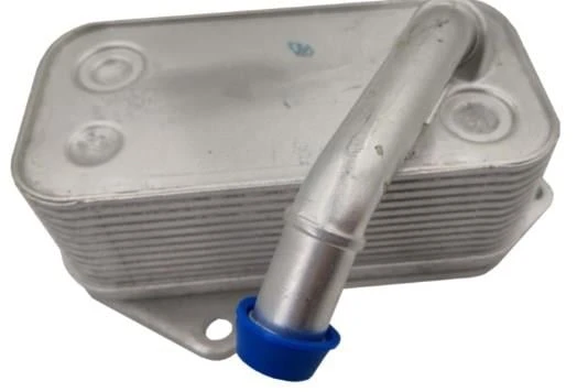 YAĞ SOĞUTUCU KOMPLE KÜTÜKLÜ E90-F30-E60-E61-F10-F11-F18-F12-F13-E63-E64-F01-F02--X3-E83-X4 F26-X5 E70-X5 F15-X6 E71-X6 F16 N20-N26-N51-N52-N53 ürün görseli 1