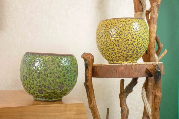 Bitki Tasarımı Yeşil Şekilli Ve Hardal Sarısı Şekilli Artistik Çift Sırlı İç Ve Dış Mekan Kullanımlı Toprak Terrakota Saksı Saksılık Salon Çiçeklik İkili Set ürün görseli 1