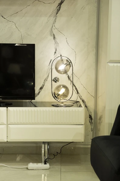 avizade Krom Kaplamalı Gümüş Camlı Masa Lambası ürün görseli 1