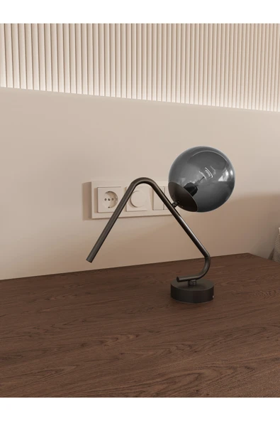 avizade VİNA Modern Siyah Gövdeli Füme Cam Küre Masa Lambası - Şık ve Minimalist Tasarım ürün görseli 1
