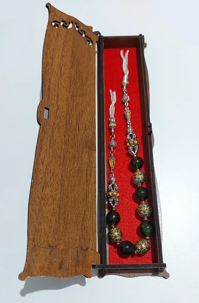 Usta İşi Pirinç İşlemeli ve Doğal Taşlı Zamak Zaza Tesbih - Özel Tasarım Zebercet Taşı (Peridot) ürün görseli 1