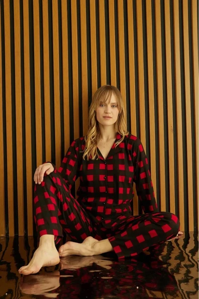 Pijamoni Kadın Süet Önden Düğmeli Likralı Pijama Takımı 3K - 1 Adet  2XL Kırmızı ürün görseli 1
