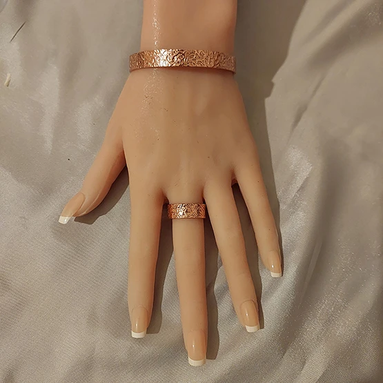 El Yapımı Saf Bakır Bileklik ve Yüzük - Çekiç Desenli, Unisex, Şık ve Sağlıklı ürün görseli 1