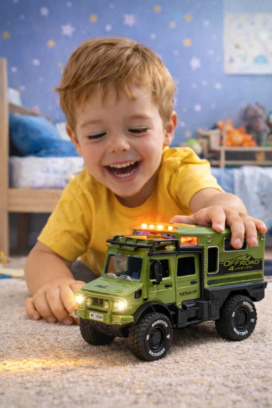 Yeşil Sürtmeli Işıklı Müzikli Off Road Karavan Araba 18 cm Açılabilir Kapılar Oyuncak ürün görseli 1
