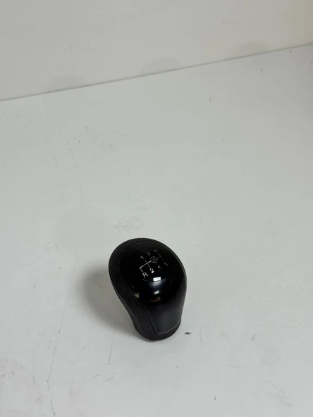 VİTES TOPUZU SPRİNTER W907- 6 VİTES (SİYAH KAPAK) ürün görseli 1